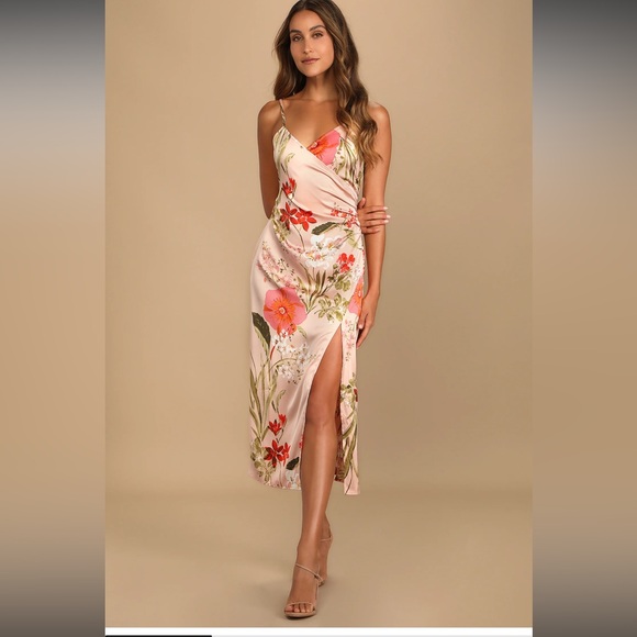Lulus Dresses & Skirts - Lulu's Pink Floral Maxi Dress Medium